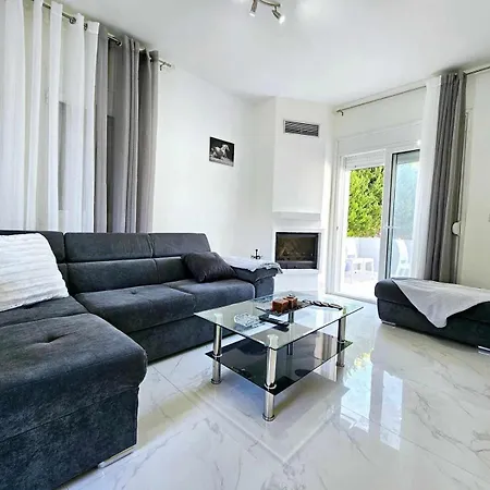 Апартаменты Dream Luxury & *